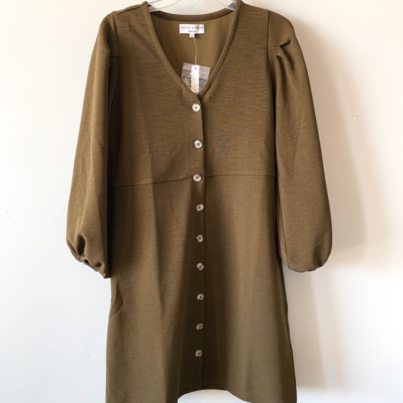 Texture & Thread Balloon-Sleeve Dress - Picture 7 of 11